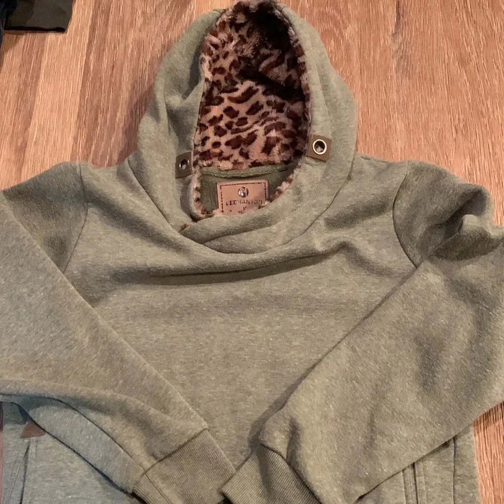 Lee Hanton hoodie
